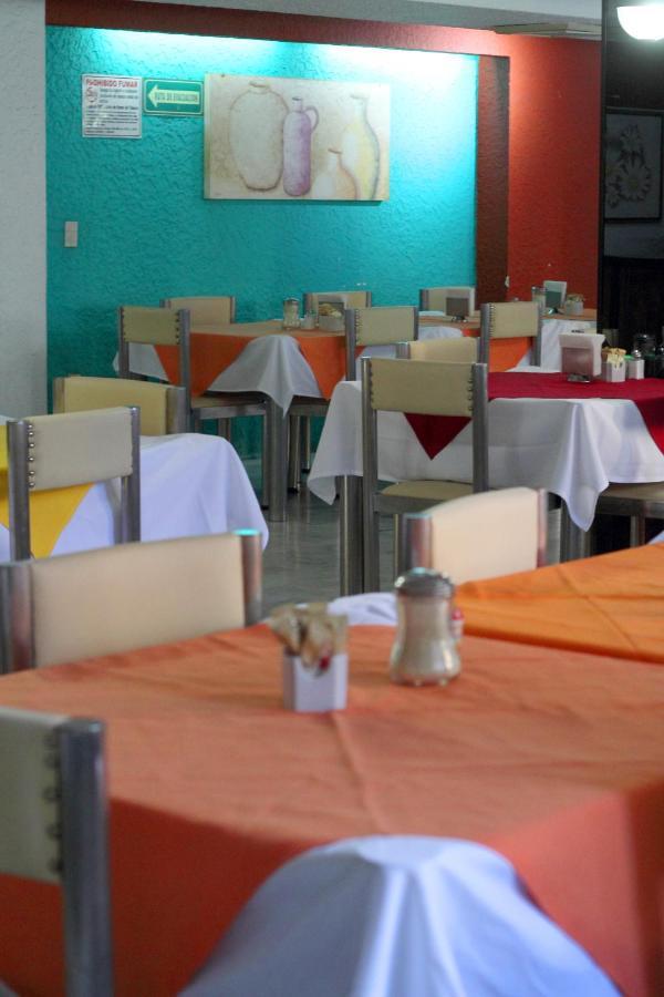 Hotel Universo Guadalajara Buitenkant foto