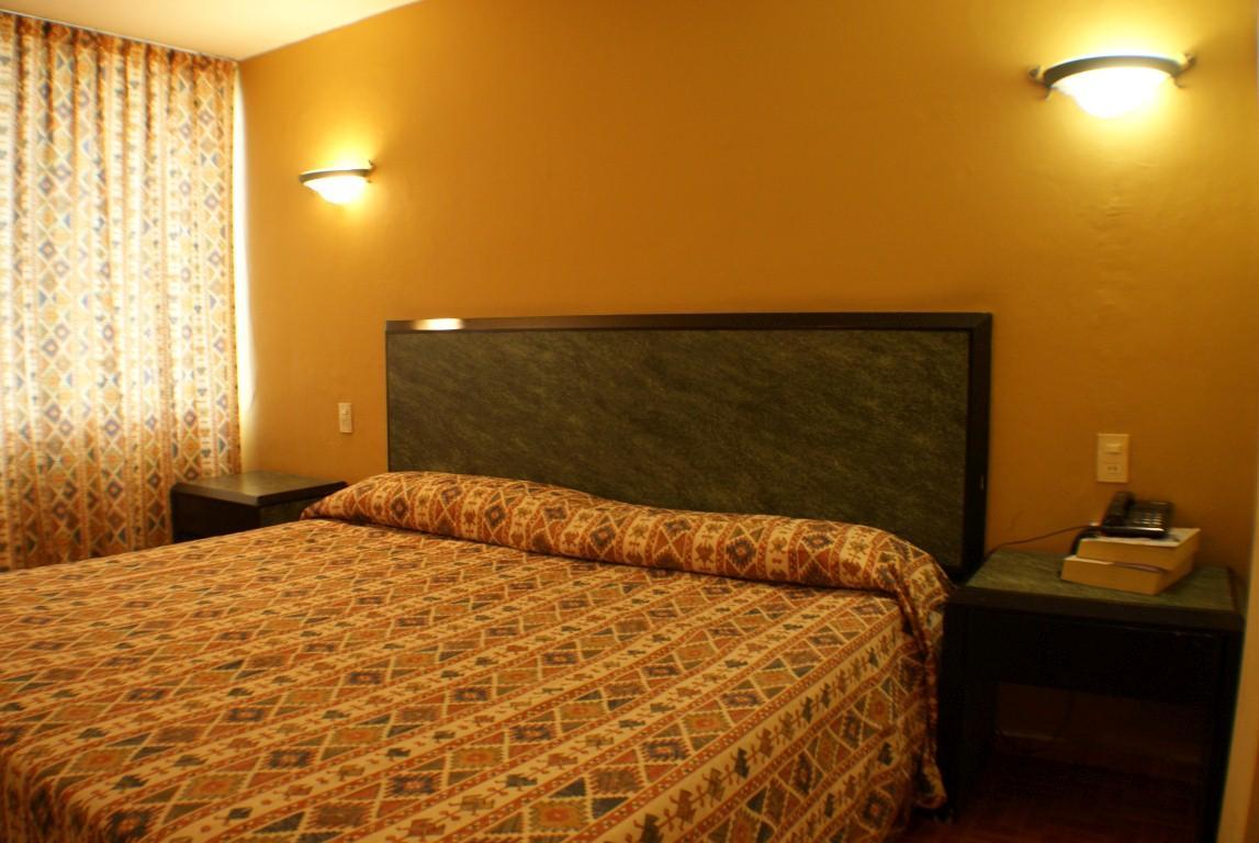 Hotel Universo Guadalajara Buitenkant foto