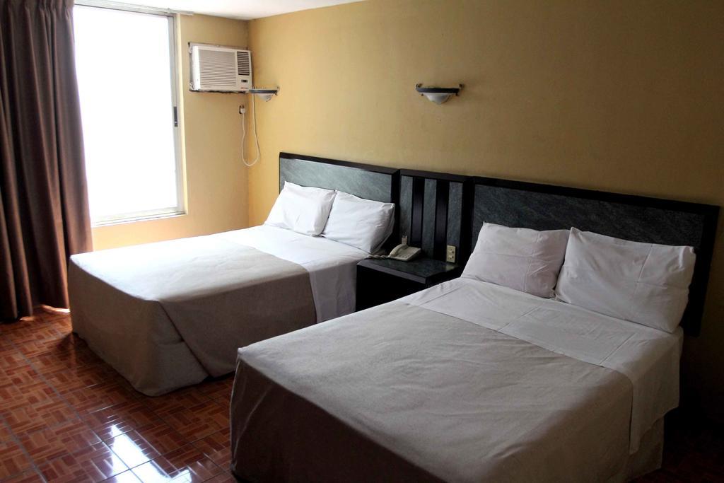 Hotel Universo Guadalajara Kamer foto