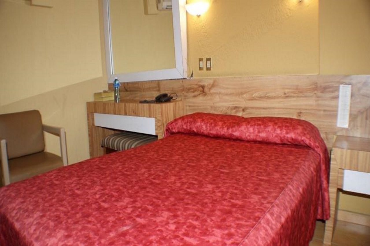 Hotel Universo Guadalajara Buitenkant foto